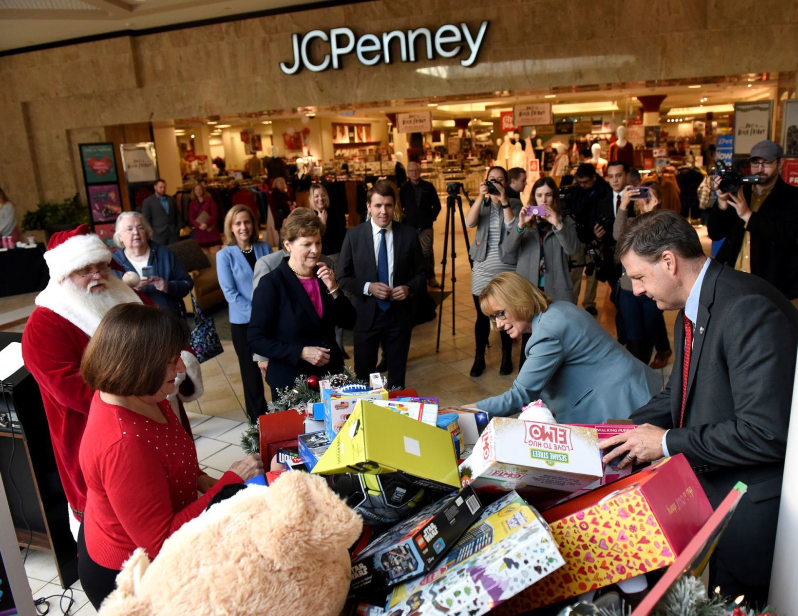 Scene Setters -- Toys for Tots